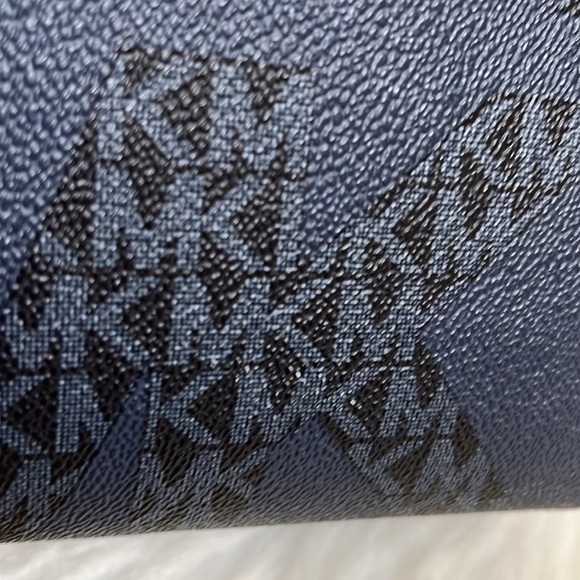 NWT Michael Kors Maple Admiral Blue LG Tote - Picture 10 of 15